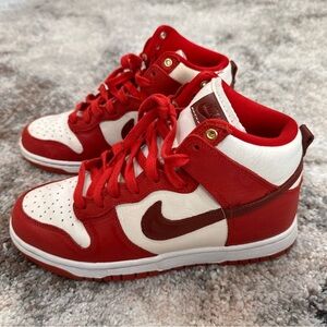 Wmns Nike Dunk High LXX ‘Cinnabar’